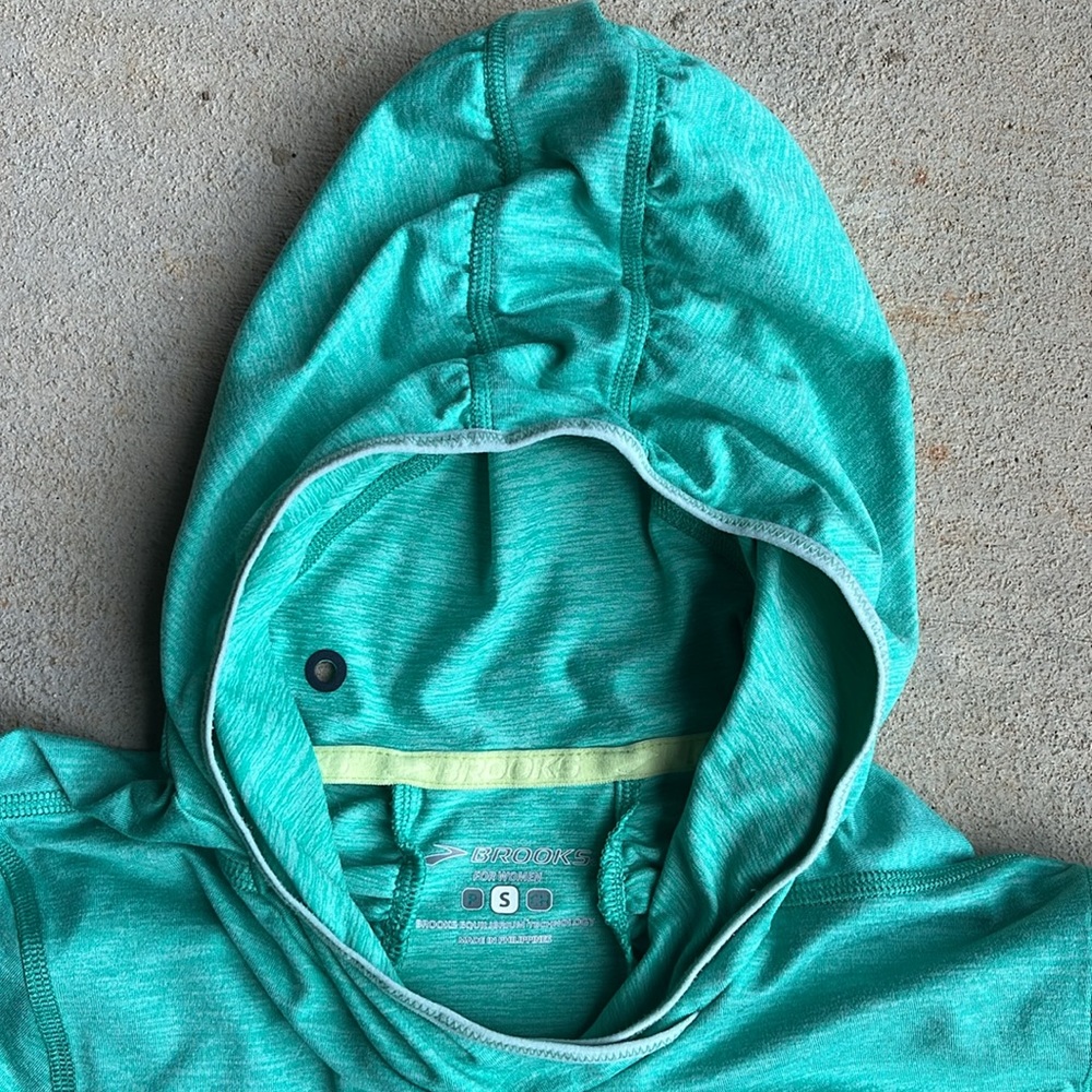 Brooks- Run Happy- Pullover Hoodie Heather Green- Small - Picture 4 of 8